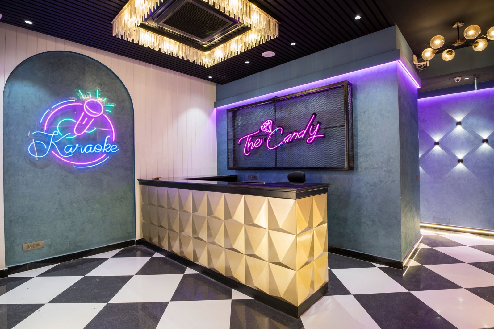 The Candy Karaoke Bar — 19