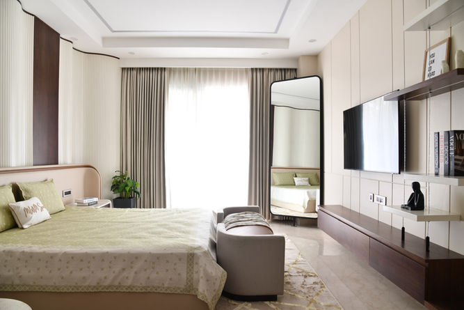 The Luxury Edit — 4